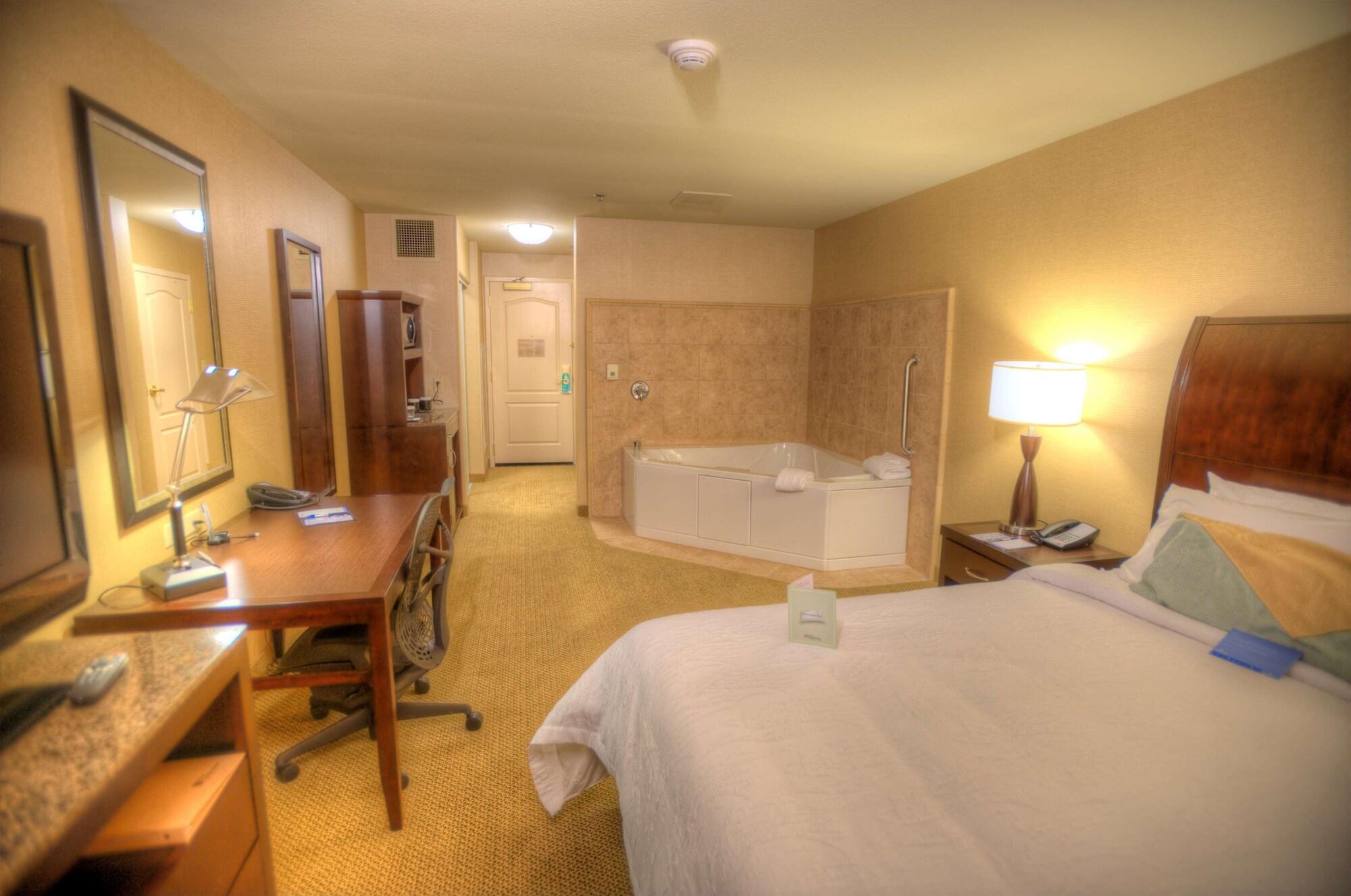 Hilton Garden Inn Omaha East/Council Bluffs Phòng bức ảnh